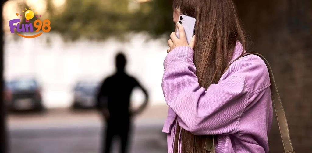 نشانه های رفتاری یک استاکر در زندگی واقعی